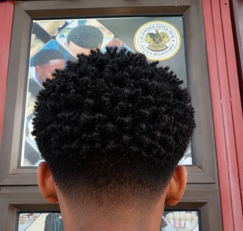 Glamour Style Hub Barber gallery 3